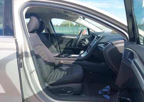 2015 Ford Fusion Se z USA, uszkodzony, nr VIN 3FA6P0HD4FR243726